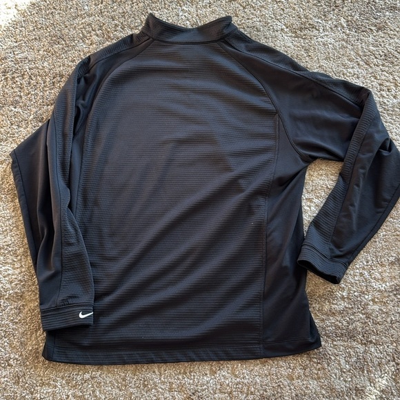 🍍 Nike Victory
Men's Dri-FIT 1/2-Zip Golf Top🍍SZ XL🍍Pit to pit 22.5🍍length 30”🍍 - Picture 3 of 3